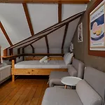 Villa Interbelic Near Old Town Bukarest