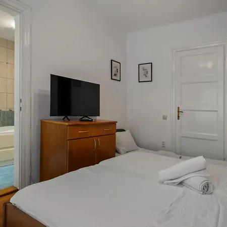 Interbelic Near Old Town 别墅