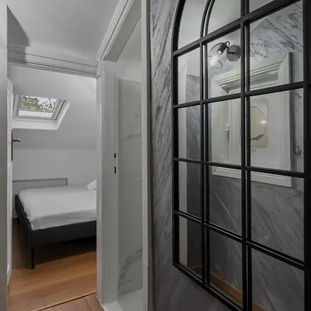 Interbelic Near Old Town Villa Bucarest