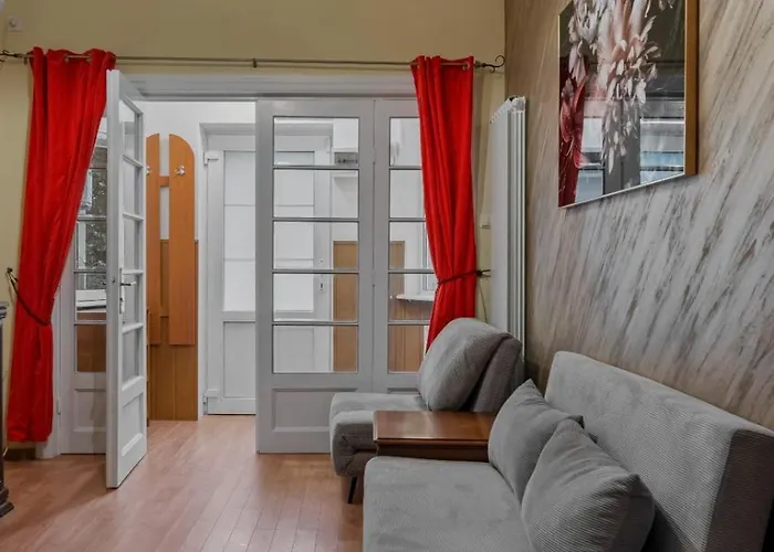 Interbelic Near Old Town Villa