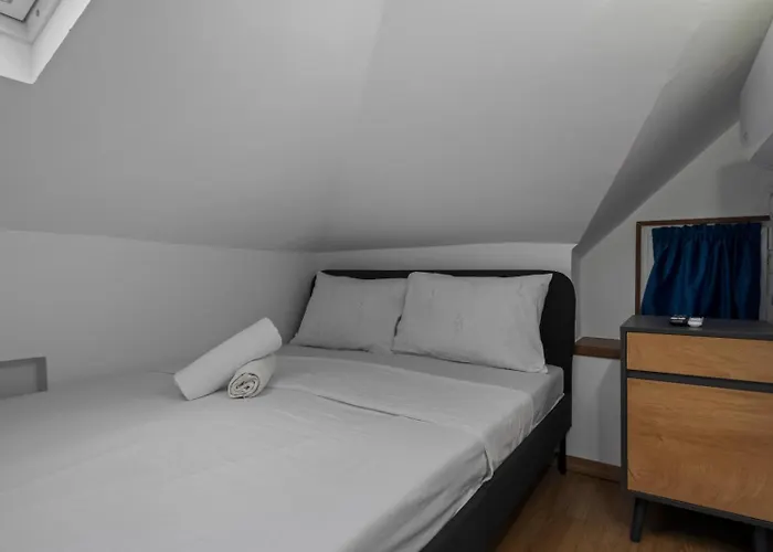 Interbelic Near Old Town Villa Bukarest