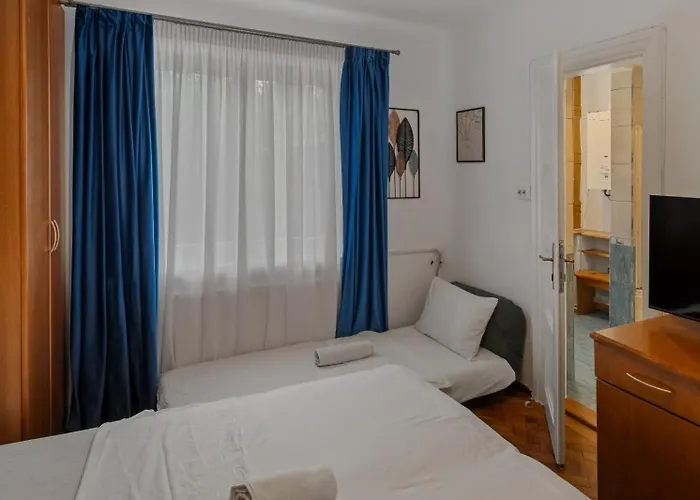 Interbelic Near Old Town Villa