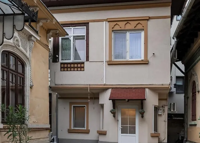 Interbelic Near Old Town Bukarest